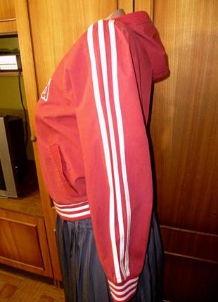 Легка курточка,спортивна куртка кельми з капюшоном червона4 фото