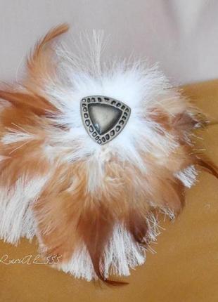 Эксклюзивная брошь "перья"