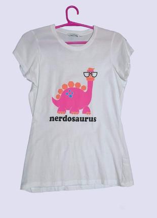 Футболка з аплікацією