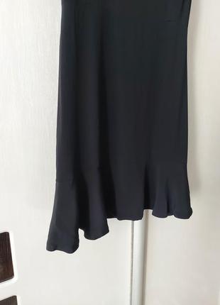 Чорна маленька сукня sandro з воланом5 фото