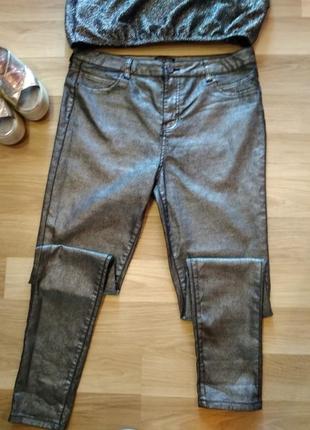 Супер стильные джинсы высокая посадка,с напылением под серебро,хорошо тянуться1 фото