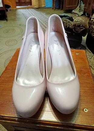 Туфлі лакові