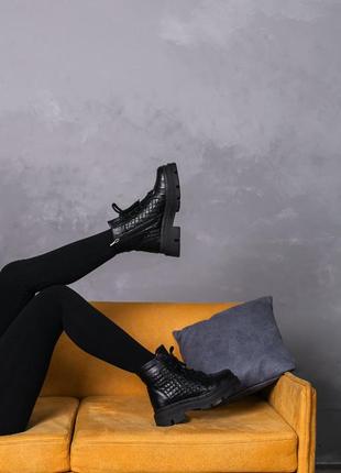 Стильні черевики жіночі шкіряні чорні зимові шкіра (зима 2022-2023)8 фото