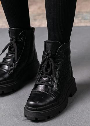 Стильні черевики жіночі шкіряні чорні зимові шкіра (зима 2022-2023)4 фото