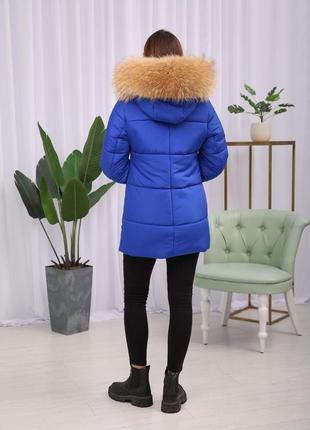 Зимняя женская теплая куртка на тинсулейте с натуральным мехом енота. бесплатная доставка3 фото