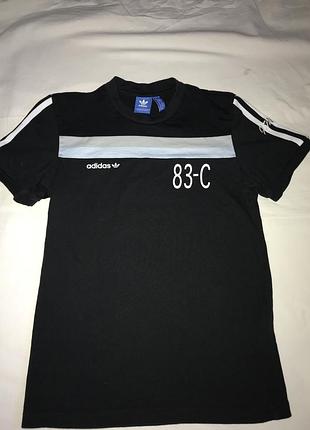 Футболка adidas