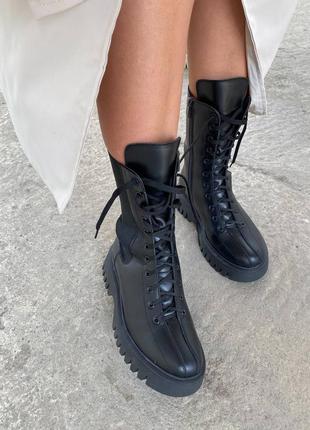 Стильные ботинки челси на резинке и шнуровке женские кожаные черные зимние кожа мех(зима 2022-2023)1 фото