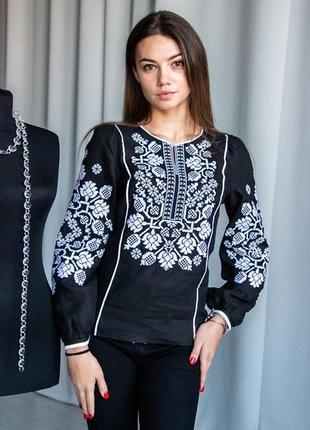 Блуза женская вышиванка властная (черная)1 фото