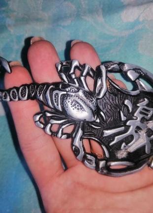 Бляха на ремінь скорпіон