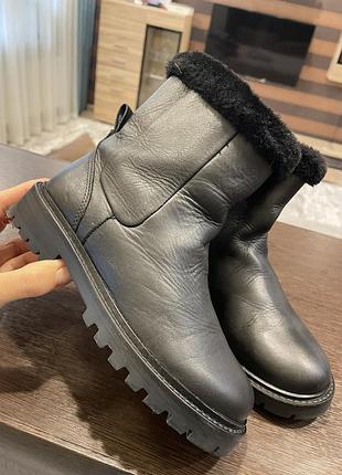 Теплі  ботінки zara
