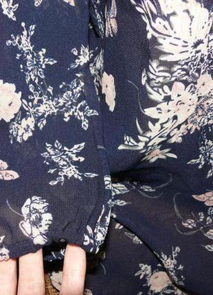 Блузка милейшая с воротничком, в бабочки,размер м4 фото