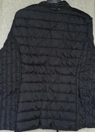 Жіноча легка куртка батального розміру4 фото