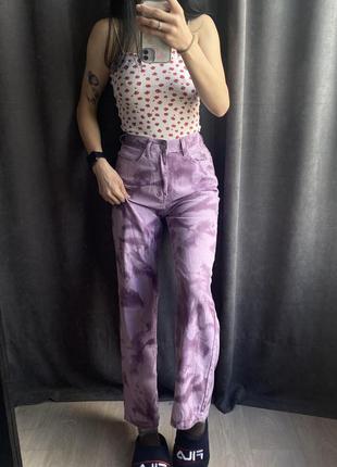 Прямі брюки джинси тай дай шейн фіолетові рожеві плямі джинси shein5 фото