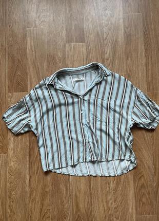 Вкорочена рубашка stradivarius