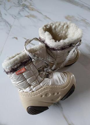 Сапоги, сапожки, дудики.