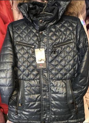 Демісезонна куртка на хлопчика 158р