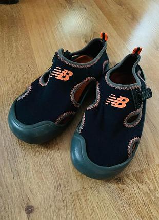 Сандалії, босоніжки new balance