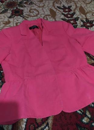 Неймовірний піджак рожевий з баскою9 фото