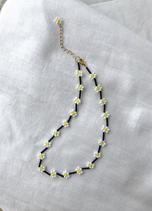 Чокер квітковий ромашки із японського бісеру, намисто з квітами із крупного бісеру
