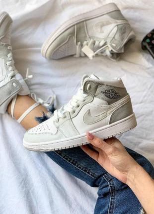 Чоловічі кросівки nike air jordan 1 retro high grey camo2 фото