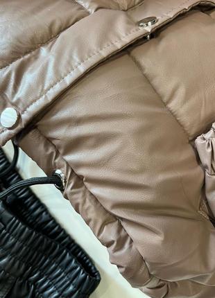 Вкорочена куртка з еко-шкіри «дутик»3 фото