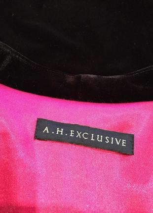 Шикарное бархатное пальто на розовой подкладке4 фото
