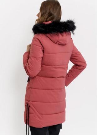 Женская курточка с капюшоном на меху5 фото
