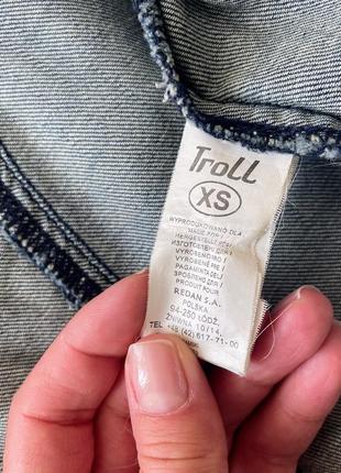 Вкороченa джинсова  куртка troll розмір xs6 фото