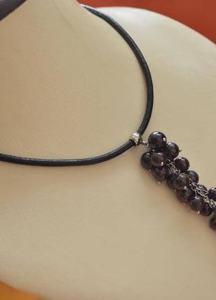 Чокер шкіряний чорний з гранатом 'гранатова гроно'