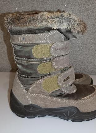Зимові черевики,сапоги primigi1 фото