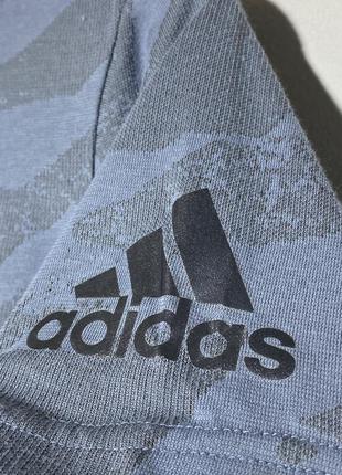 Спортивна футболка adidas в класному дизайні6 фото