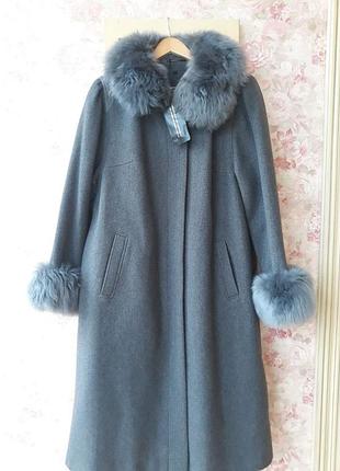 Чудове зимове пальто