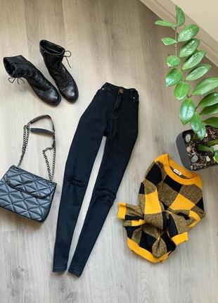 🌚 чорні джинси з розрізами від бренду prettylittlething 🌚1 фото