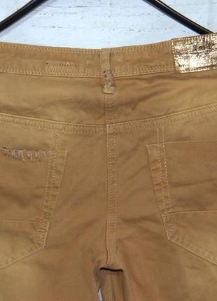 Крутые джинсы скинны светло-коричневого цвета5 фото