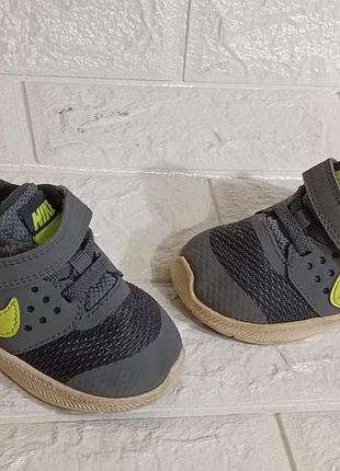 Орігінальні дітячи кросівки nike.