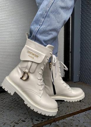 Черевики жіночі  dior boot white хутро3 фото