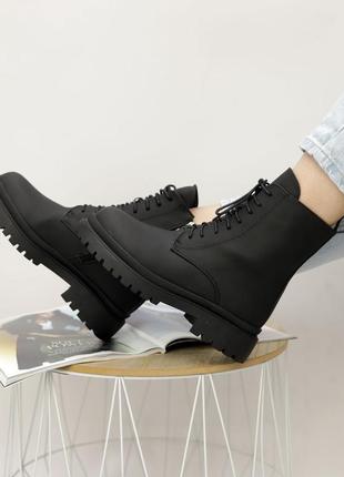 Стильні черевики,берці,берци жіночі чорні зимові еко-шкіра (зима 2022-2023)4 фото