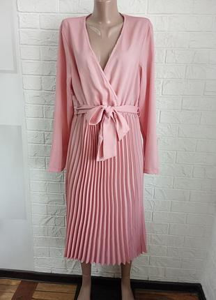 Платье с плиссированной юбкой prettylittlething идеальном состоянии xl