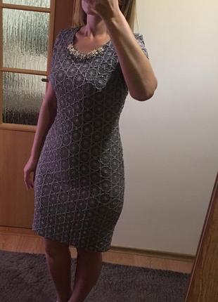 Сукні на вихід