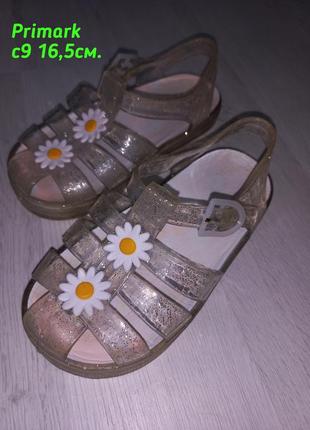Аквашузи,сандалі с9