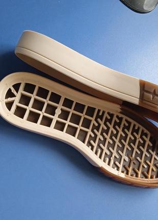 Підошва з термогуми (tr)