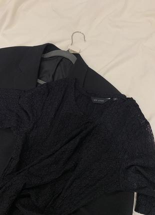 Піджак та легенька кофтинка