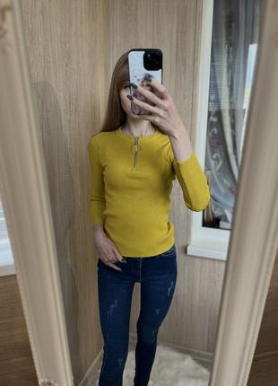 Жовтий гольф із замочком!