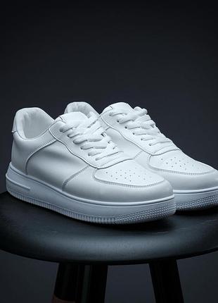 Мужские белые кроссовки чоловічі білі кросівки