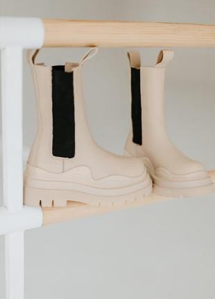 Bottega veneta beige популярні масивні сапожки черевики бежеві кремові з хутром беж крем знижка скидка массивные сапоги ботинки натуральна шкіра кожа1 фото
