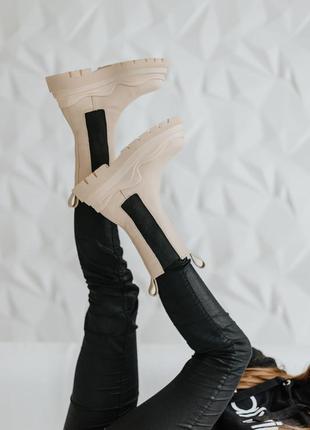 Bottega veneta beige популярные массивные сапоги ботинки бежевые кремовые с мехом скидка распродажа зима осень натуральная кожа6 фото