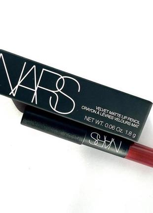 Червона матова помада олівець nars velvet matte lip pencil in cruella