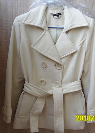 Пальто - пиджак  шерсть 36-38 р-р.