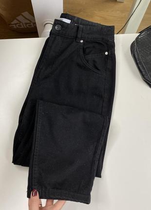 Чорні штани джинси mom bershka 36