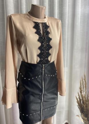 Стильна , матова спідничка з еко шкіри на флісі та молнії